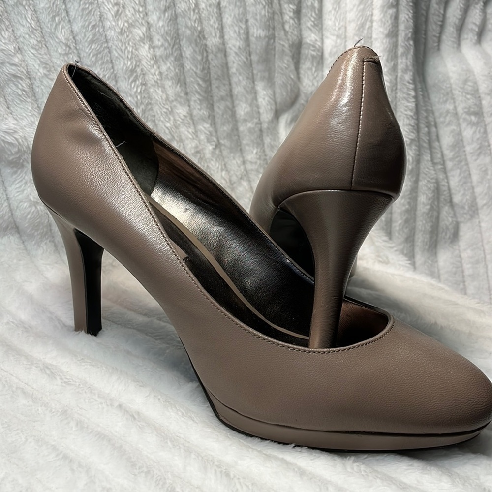 Bandolino Tan Platform Pumps